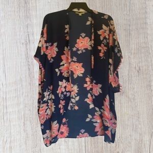 Gianni Bini Floral Kimono